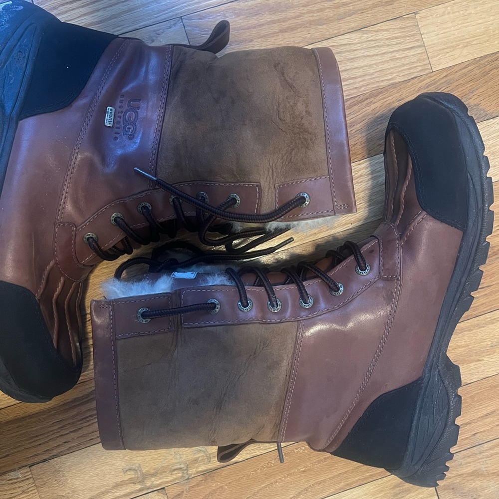 Men’s Ugg Butte Brown boots size 11
